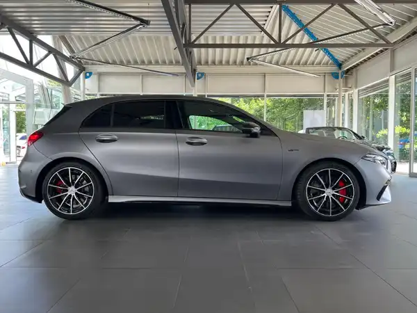 MERCEDES-BENZ A 35 4M AMG (5/10)
