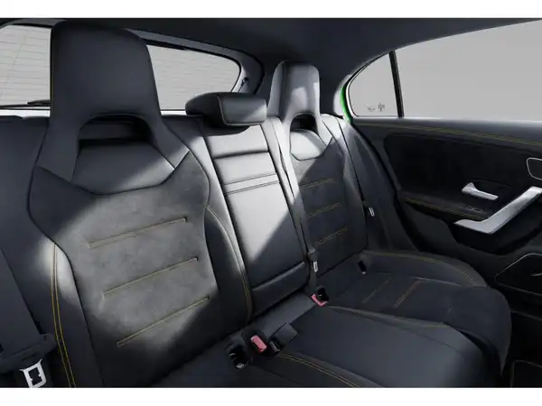 MERCEDES-BENZ A 45 S 4M+ (10/11)