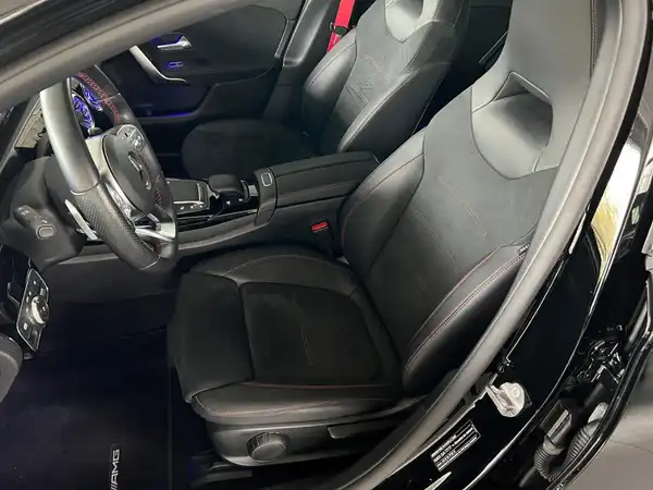 MERCEDES-BENZ A 35 AMG 4M (16/28)