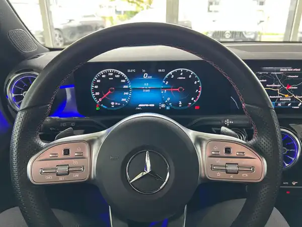 MERCEDES-BENZ A 35 AMG 4M (17/28)