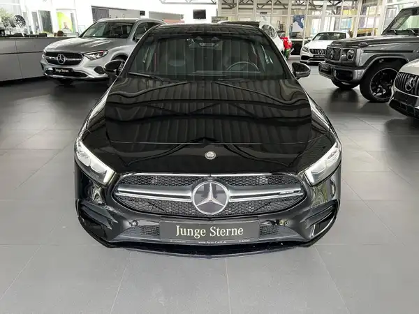 MERCEDES-BENZ A 35 AMG 4M (3/28)