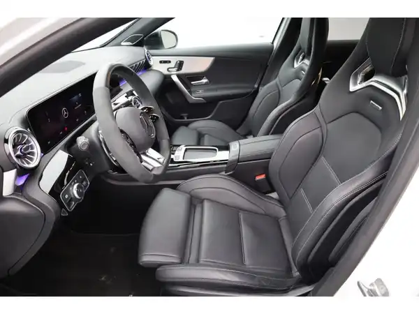 MERCEDES-BENZ A 45 S 4M+ (16/22)