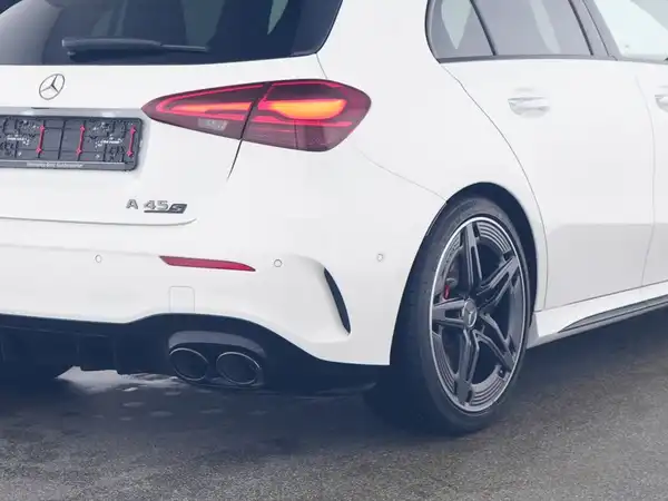 MERCEDES-BENZ A 45 S 4M+ (10/10)