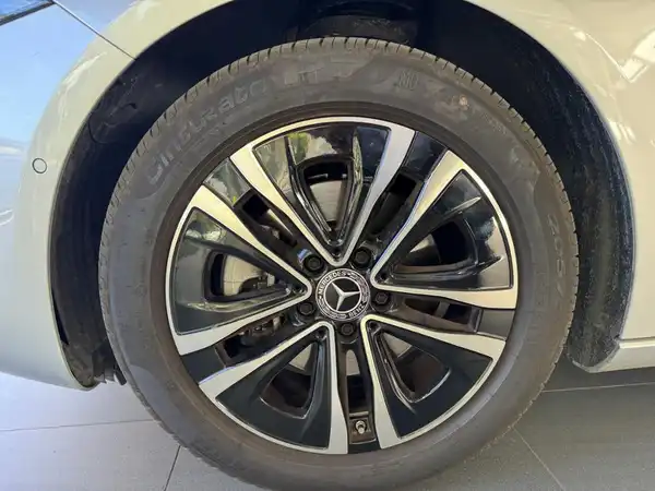 MERCEDES-BENZ A 180 (18/18)