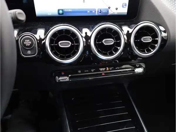 MERCEDES-BENZ B 220 4M (14/23)
