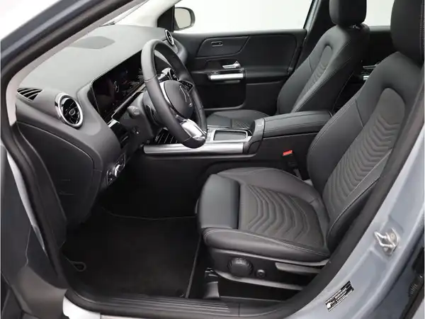 MERCEDES-BENZ B 220 4M (15/23)
