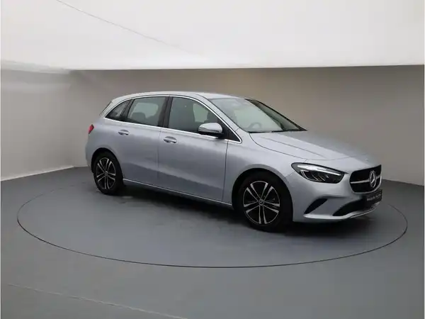 MERCEDES-BENZ B 220 4M (8/23)