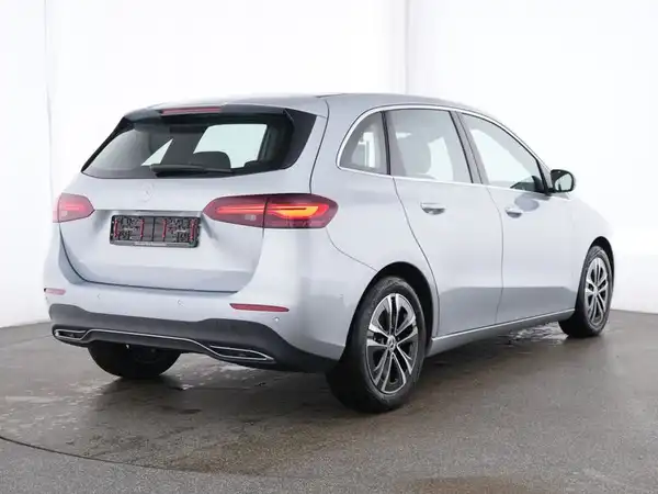 MERCEDES-BENZ B 200 (3/10)