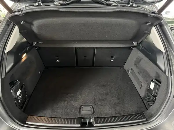 MERCEDES-BENZ B 200 Progressive (11/18)