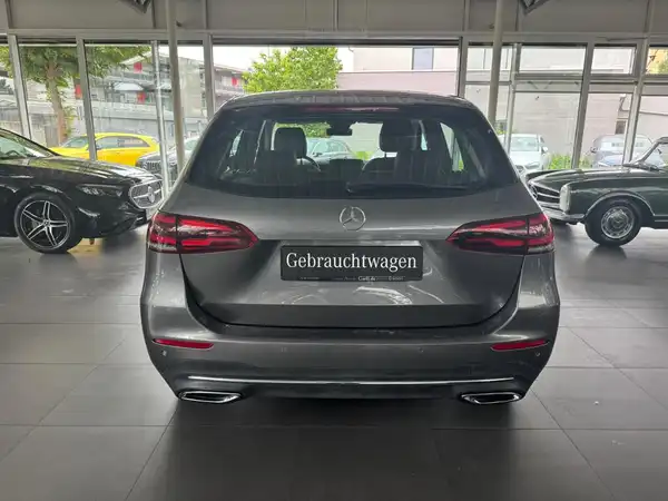 MERCEDES-BENZ B 200 Progressive (3/18)
