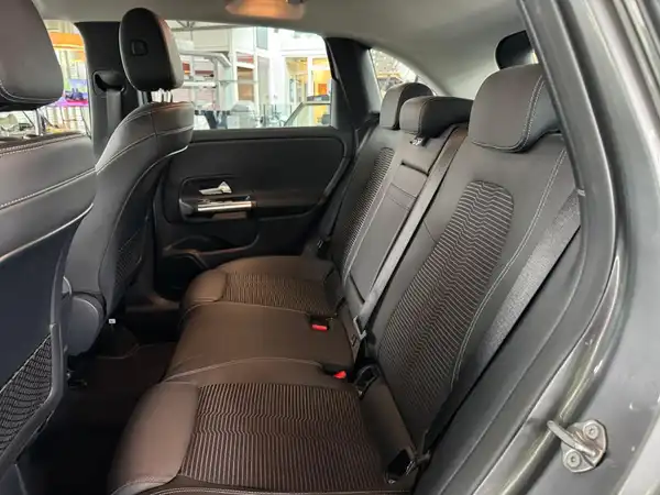 MERCEDES-BENZ B 200 Progressive (9/18)
