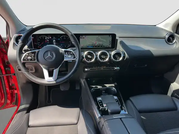 MERCEDES-BENZ B 200 D 2.0 TDI AHK Business LED Kamera Navi (10/16)