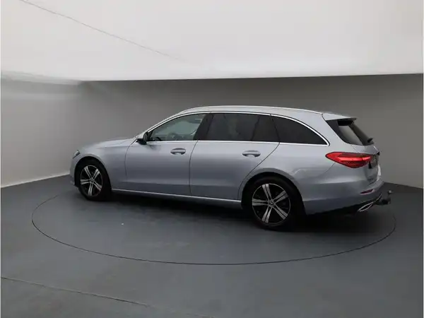 MERCEDES-BENZ C 220 d T (4/25)