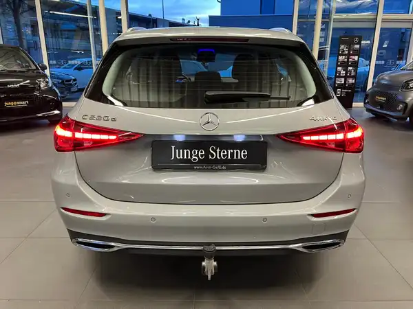 MERCEDES-BENZ C 220 T d 4M (5/24)
