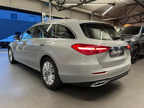 MERCEDES-BENZ C 220 T d 4M (6/24)