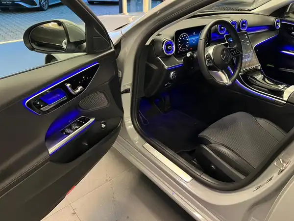 MERCEDES-BENZ C 220 T d 4M (7/24)