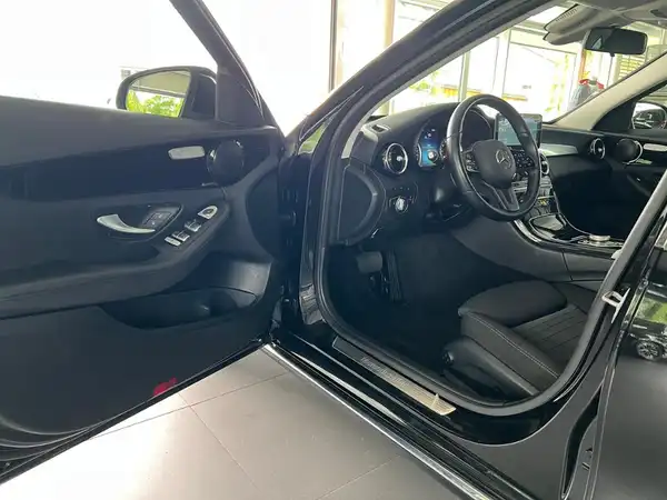 MERCEDES-BENZ C 200 T (8/23)
