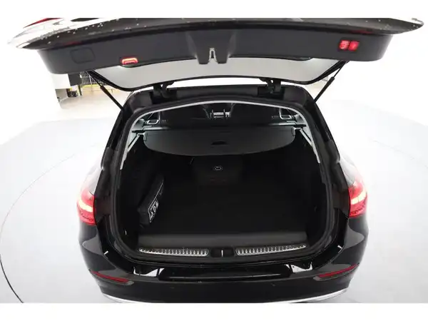 MERCEDES-BENZ C 300 e T (25/26)