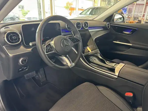 MERCEDES-BENZ C 180 T (8/21)