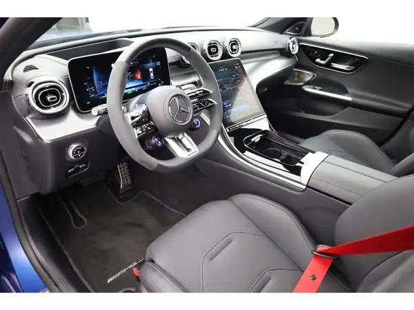MERCEDES-BENZ C 63 AMG SE Performance (16/26)
