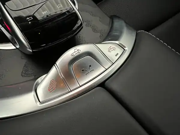 MERCEDES-BENZ C 63 S AMG Cabrio (28/31)