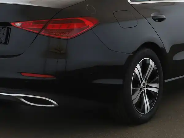 MERCEDES-BENZ C 220 d (5/11)
