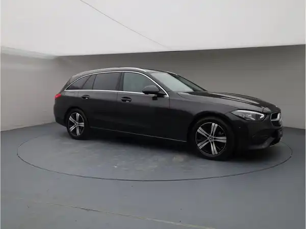 MERCEDES-BENZ C 200 T (8/26)