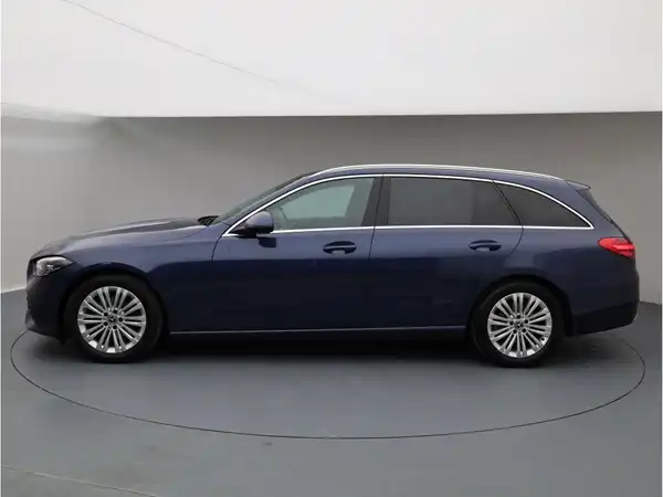 MERCEDES-BENZ C 220 T d 4M (3/23)
