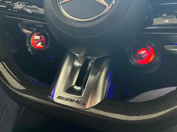 MERCEDES-BENZ C 63 T S E Performance (25/31)