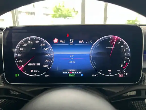 MERCEDES-BENZ C 63 T S E Performance (28/31)