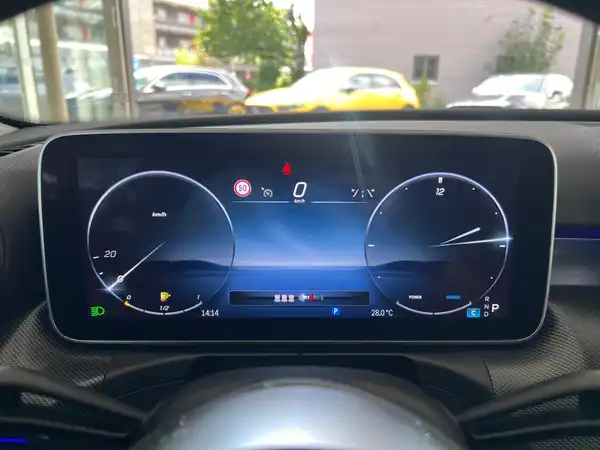 MERCEDES-BENZ C 220 T d 4M (24/27)