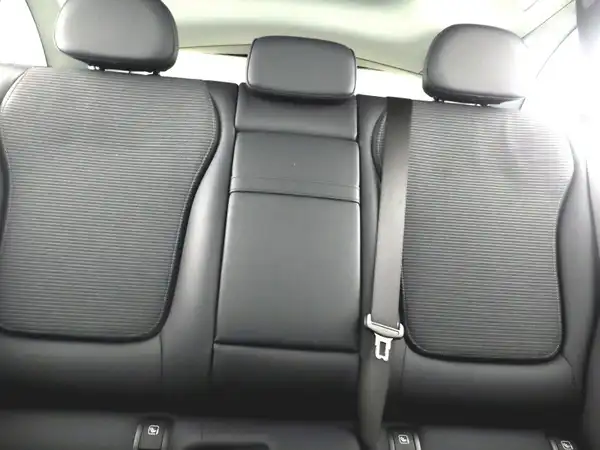 MERCEDES-BENZ C 220 T d 4M (9/11)