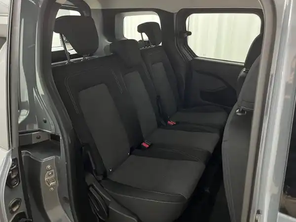 MERCEDES-BENZ eCitan Tourer PRO Standard (19/24)