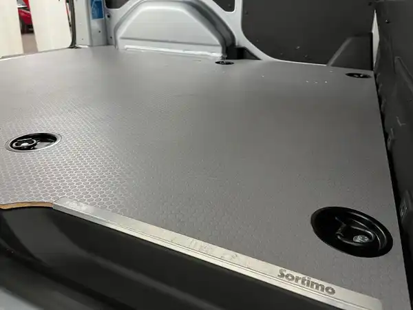 MERCEDES-BENZ Citan 113 (22/23)