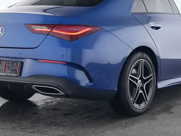MERCEDES-BENZ CLA 200 d (5/10)