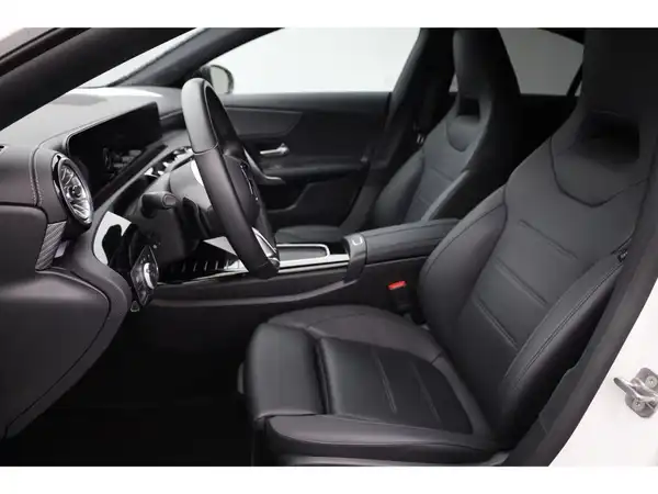 MERCEDES-BENZ CLA 180 (12/22)