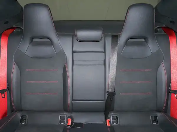 MERCEDES-BENZ CLA 35 4M AMG (10/11)