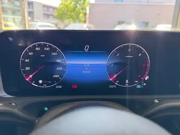 MERCEDES-BENZ CLA 200 d (17/21)