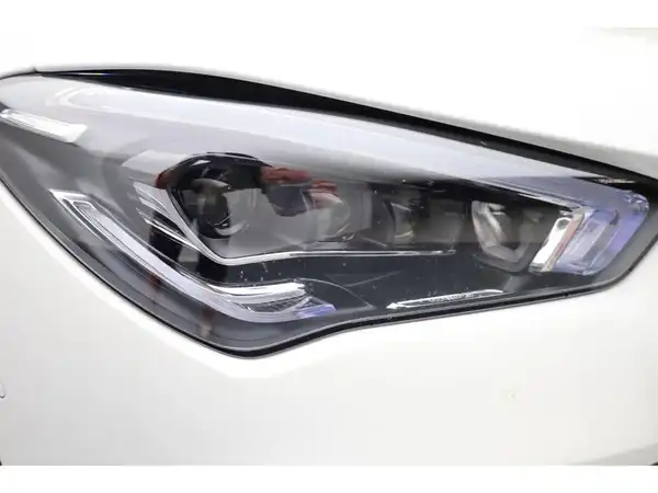 MERCEDES-BENZ CLA 250 4M SB (24/24)