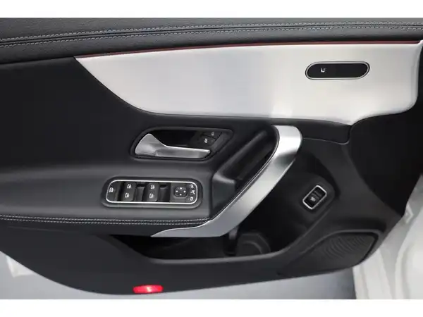 MERCEDES-BENZ CLA 250 4M SB (10/24)