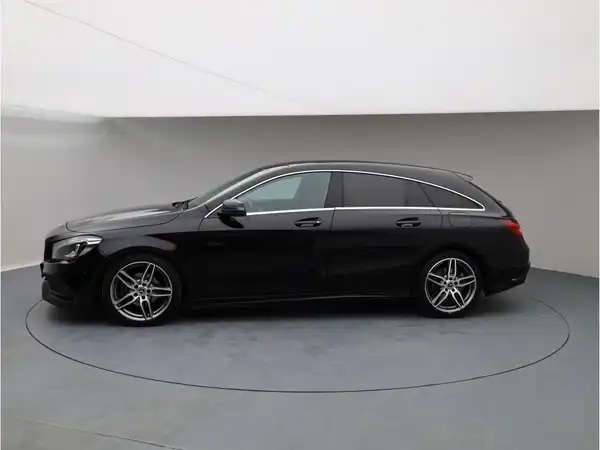 MERCEDES-BENZ CLA 200 SB (2/23)