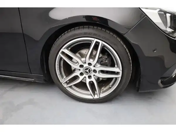 MERCEDES-BENZ CLA 200 SB (23/23)