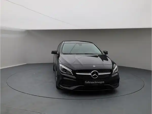 MERCEDES-BENZ CLA 200 SB (8/23)
