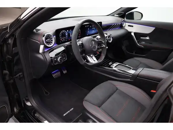MERCEDES-BENZ CLA 35 4M (11/27)