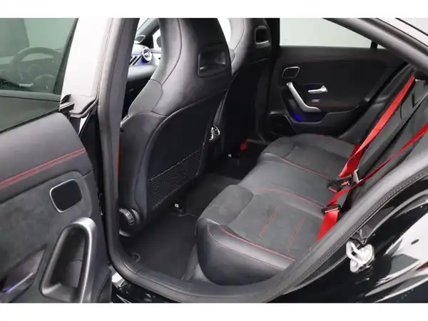 MERCEDES-BENZ CLA 35 4M (12/27)