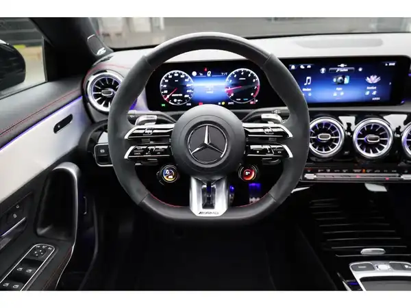 MERCEDES-BENZ CLA 35 4M (15/27)