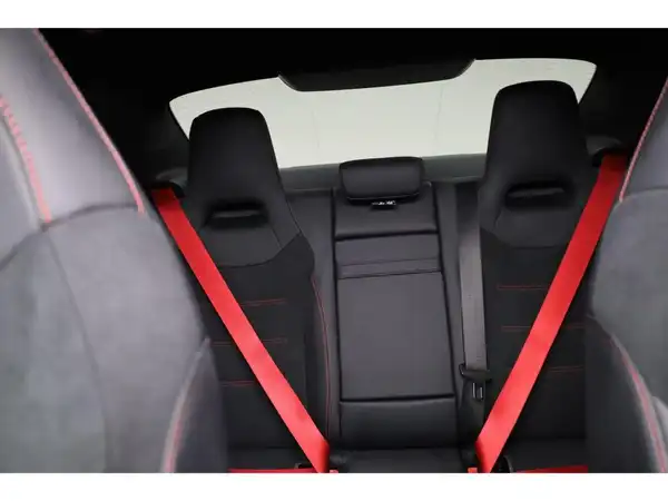 MERCEDES-BENZ CLA 35 4M (25/27)