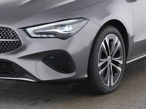 MERCEDES-BENZ CLA 180 SB (4/10)