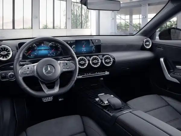 MERCEDES-BENZ CLA 220 SB (7/11)