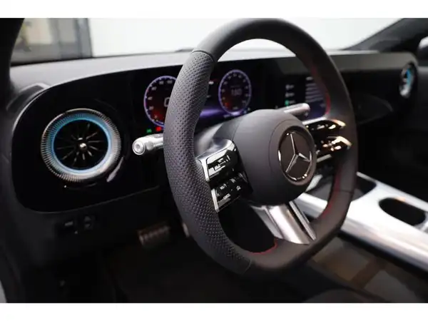 MERCEDES-BENZ CLA 350 4M (15/22)